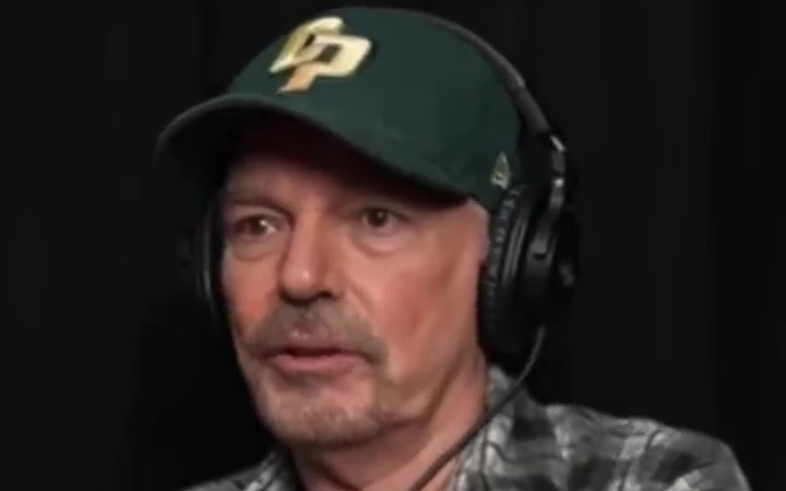 Billy Bob Thornton speaking during his Howie Mandel Does Stuff interview